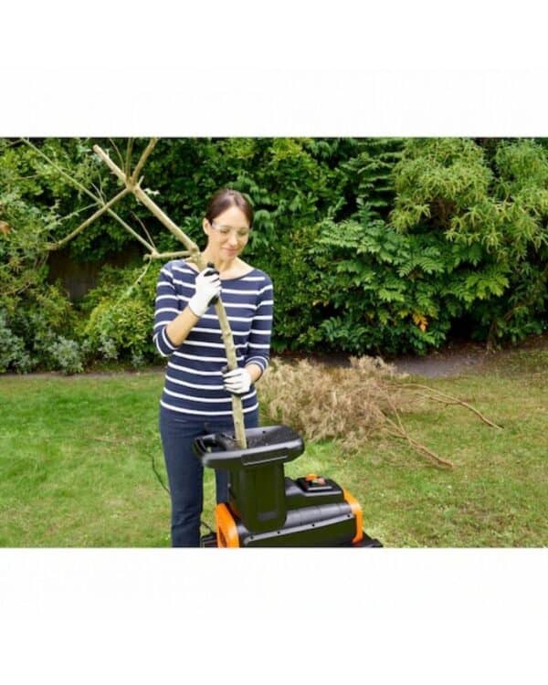 BLACK+DECKER.